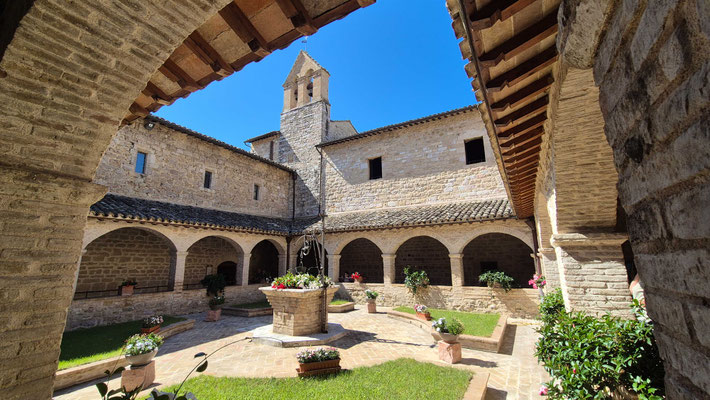 Kloster San Damiano - "Francesco baue dein verfallenes Haus wieder auf"