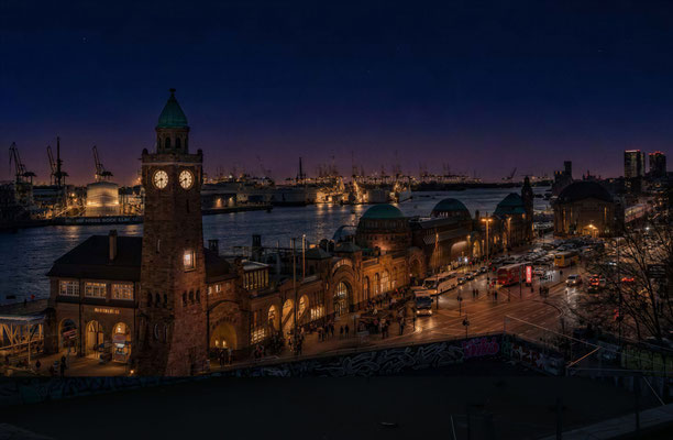 Karin Steffens - Hamburger Hafen by Night