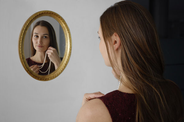Claudia Kleinbeck - Spieglein Spieglein an der Wand