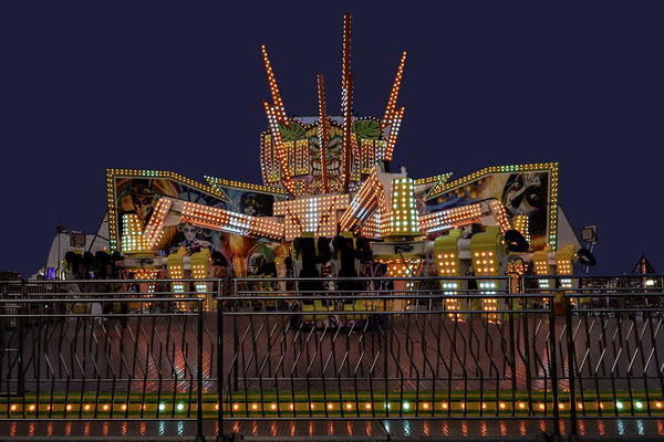 F 11 - 1/125 s - 3 200 iso