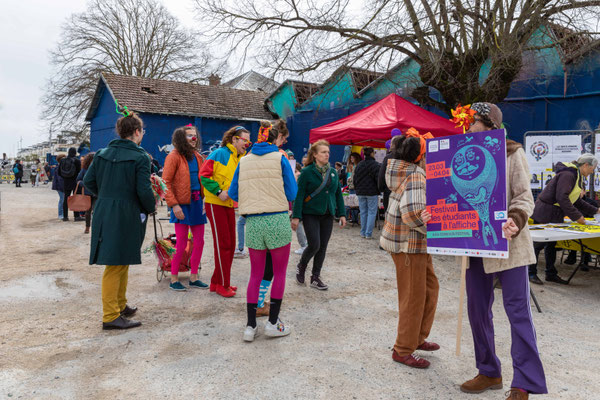 F 10 - 1//200 s - 200 iso