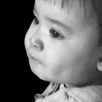 Marie-Cécile / F 4 - 1/13 s - 200 iso