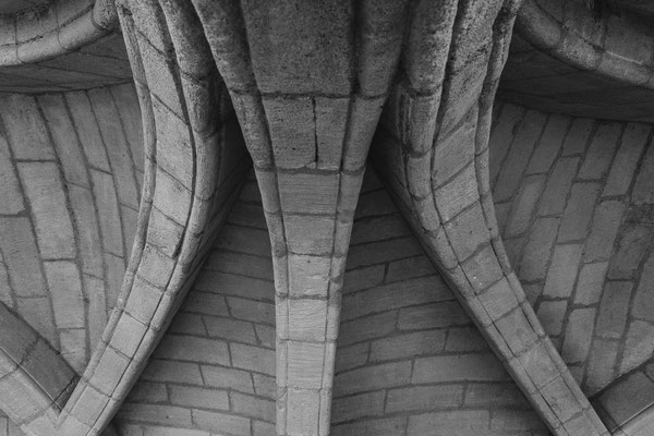 F 9 - 1/75 s - 1 600 iso