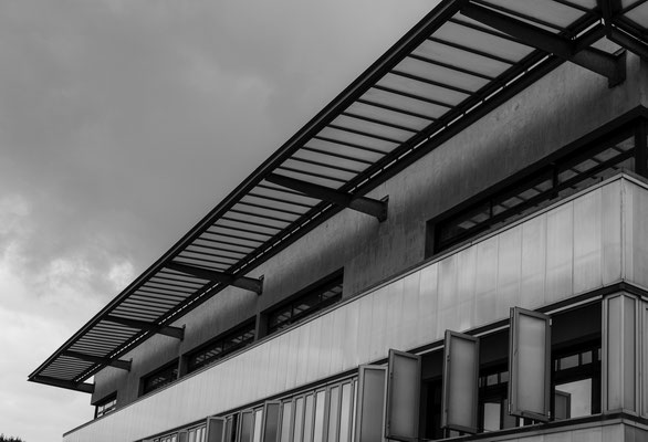 F 11 - 1/170 s - 200 iso