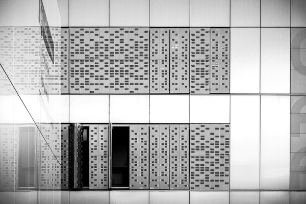 F 9 - 1/200 s - 200 iso