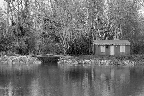 F 13 - 1/100 s - 400 iso