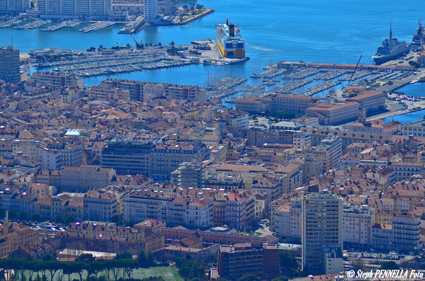 Toulon, centre ville et port, Var
