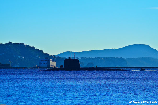 Sous marin nucléaire d'attaque (SNA) , rade de Toulon