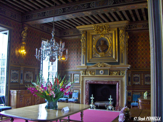 Salle d'armes du Château de Cheverny
