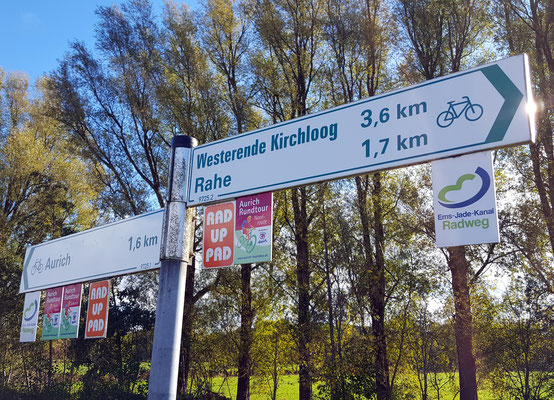Gut ausgebaute Radwege gibt es in Aurich und ganz Ostfriesland.