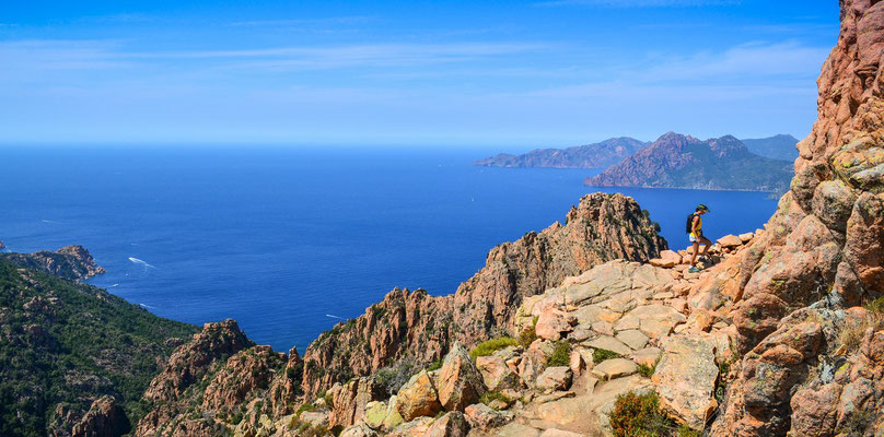 Les Calanques de Piana en Corse sont une formation géologique de roches plutoniques faisant partie de l'ensemble appelé « Corse cristalline » à roches magmatiques