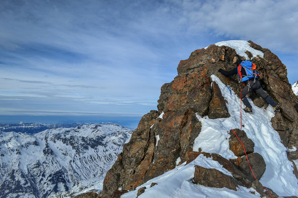 David dans la traversée hivernale du Pic Bayle / Pic de l'Etandard dans le Massif des Grandes Rousses (Alpes).