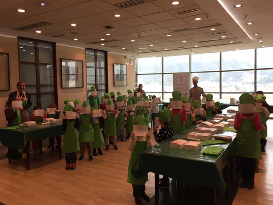 taller de reposteria creativa en Cartagena. La dulce ilusion en El Corte Ingles. Taller de reposteria infantil