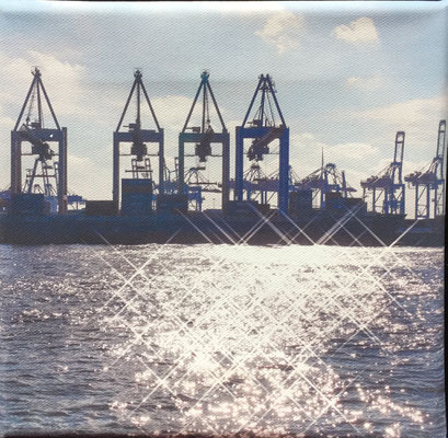 18 x 18 cm