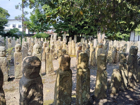北条の五百羅漢、47年前はもっと苔むす感じがあったなあ。