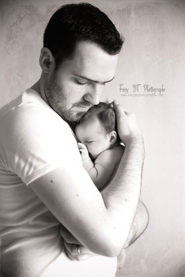Séance photo bébé naissance maternité famille réalisée dans mon studio à Saint-André-de-l'Eure (27), proche d’Évreux et de Dreux