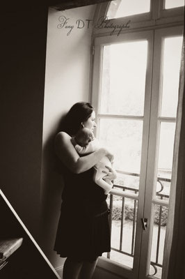 Séance photo bébé naissance maternité famille réalisée dans mon studio à Saint-André-de-l'Eure (27), proche d’Évreux et de Dreux