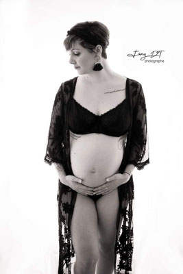 Séance photo bébé naissance maternité grossesse famille réalisée dans mon studio à Saint-André-de-l'Eure (27), proche d’Évreux et de Dreux