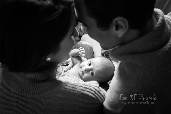 Séance photo bébé naissance maternité famille réalisée dans mon studio à Saint-André-de-l'Eure (27), proche d’Évreux et de Dreux