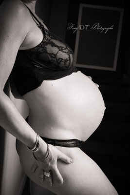 Séance photo bébé naissance maternité grossesse famille réalisée dans mon studio à Saint-André-de-l'Eure (27), proche d’Évreux et de Dreux