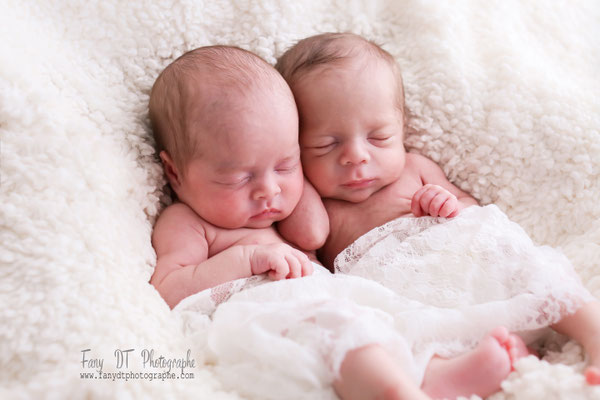 Séance photo bébé naissance maternité réalisée dans mon studio à Saint-André-de-l'Eure (27), proche d’Évreux et de Dreux