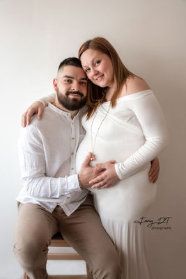 Séance photo bébé naissance maternité grossesse famille réalisée dans mon studio à Saint-André-de-l'Eure (27), proche d’Évreux et de Dreux