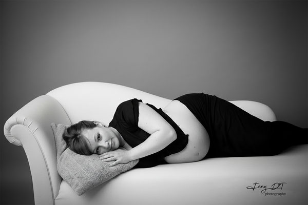 Séance photo bébé naissance maternité grossesse famille réalisée dans mon studio à Saint-André-de-l'Eure (27), proche d’Évreux et de Dreux