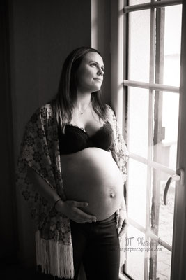 Séance photo bébé naissance maternité grossesse famille réalisée dans mon studio à Saint-André-de-l'Eure (27), proche d’Évreux et de Dreux