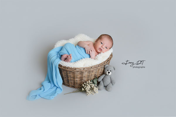 Séance photo bébé naissance maternité réalisée dans mon studio proche d’Évreux à Saint-André-de-l’Eure