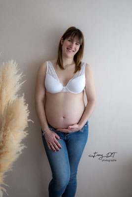 Séance photo bébé naissance maternité grossesse famille réalisée dans mon studio à Saint-André-de-l'Eure (27), proche d’Évreux et de Dreux