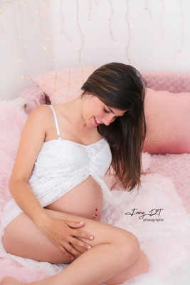 Séance photo bébé naissance maternité grossesse famille réalisée dans mon studio à Saint-André-de-l'Eure (27), proche d’Évreux et de Dreux