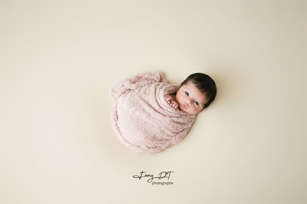 Séance photo bébé naissance maternité réalisée dans mon studio proche d’Évreux à Saint-André-de-l’Eure