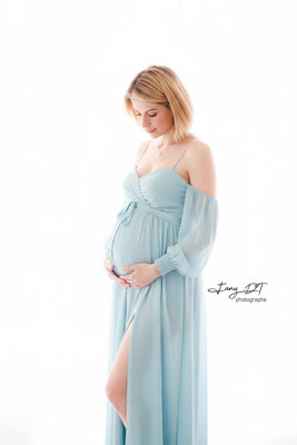 Séance photo bébé naissance maternité grossesse famille réalisée dans mon studio à Saint-André-de-l'Eure (27), proche d’Évreux et de Dreux