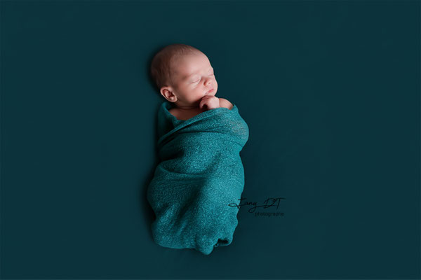 Séance photo bébé naissance maternité réalisée dans mon studio à Saint-André-de-l'Eure (27), proche d’Évreux et de Dreux