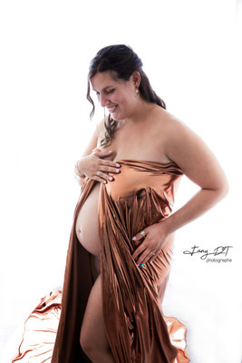 Séance photo bébé naissance maternité grossesse famille réalisée dans mon studio à Saint-André-de-l'Eure (27), proche d’Évreux et de Dreux