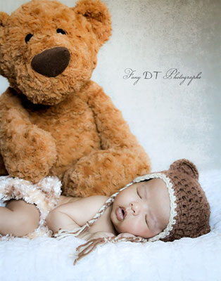 Séance photo bébé naissance maternité réalisée dans mon studio à Saint-André-de-l'Eure (27), proche d’Évreux et de Dreux