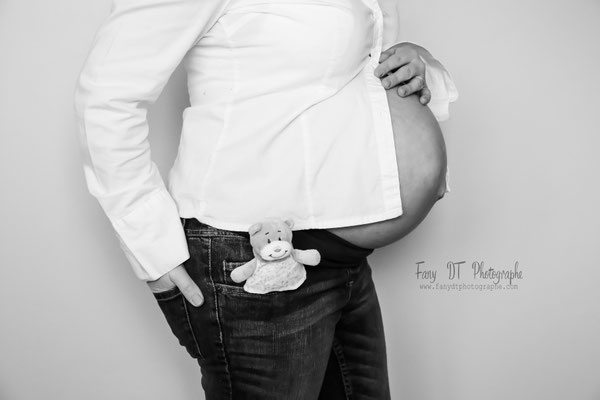 Séance photo bébé naissance maternité grossesse famille réalisée dans mon studio à Saint-André-de-l'Eure (27), proche d’Évreux et de Dreux