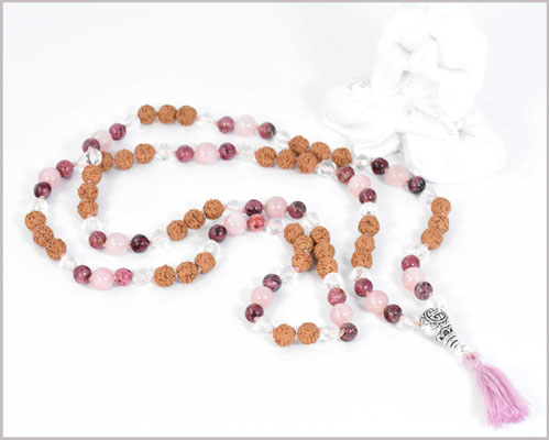 Mala Kette mit Rhodonit, Jade und Bergkristall Edelsteinen kombiniert mit Rudraksha  - Astikya-