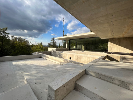   Construction d'une villa avec piscine en lot gros oeuvre à Meyreuil (13)