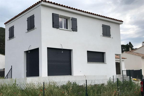    Construction d'une villa de 105 m², lots maçonnerie / toiture / cloisons et revêtements à Auriol (13)