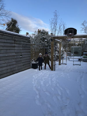 snow play
