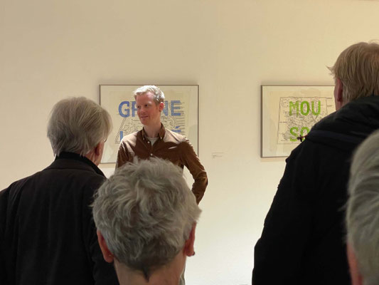 Robin Byland führt uns durch die Ausstellung «Ptolemäus»
