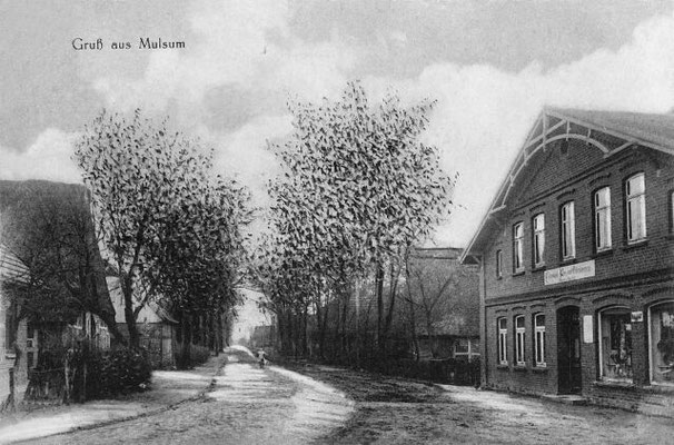 Mulsum, Heerloge. Mitte der 1930er Jahre, Rechts der ehemalige Kaufmannsladen von Familie Budde.