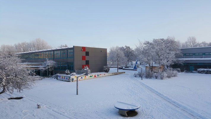 Schulhof im Januar 2016