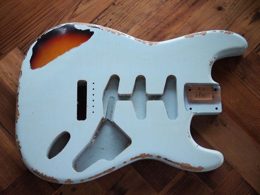 MJT mjt ボディ　ストラトキャスタータイプ エレキギター MJT ストラトキャスター レリック ボディ 新品 3TS 値引きなし