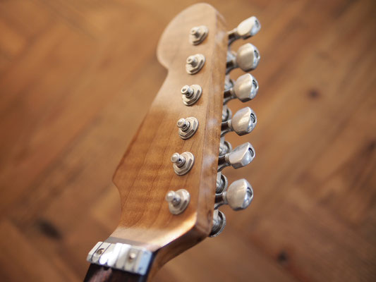 Warmoth - USED ST Reverse 3A Roasted Flame Maple - SPOON Warmoth - USED ST Reverse 3A Roasted Flame Maple - SPOON
