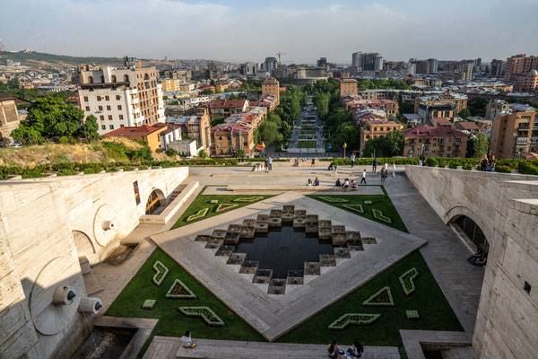 Yerevan, Cascade Complex