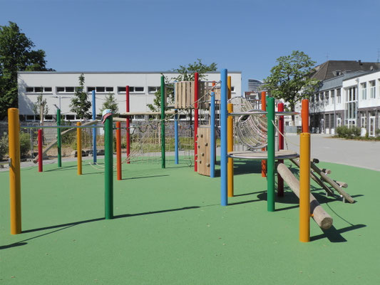 Balancierstrecke mit Reckstangen