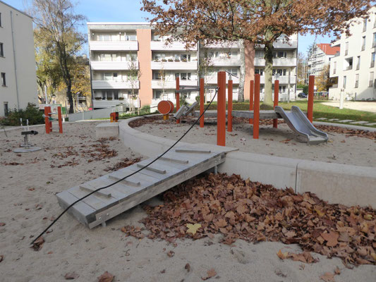 kleine Rampe im Hang