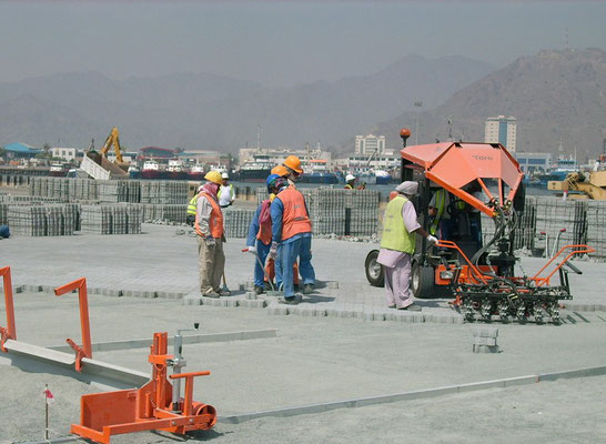 Colocadora de adoquines de concreto